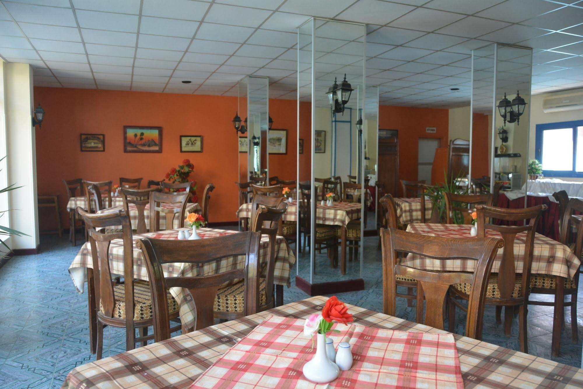 El Gezira Hotel 룩소르 외부 사진